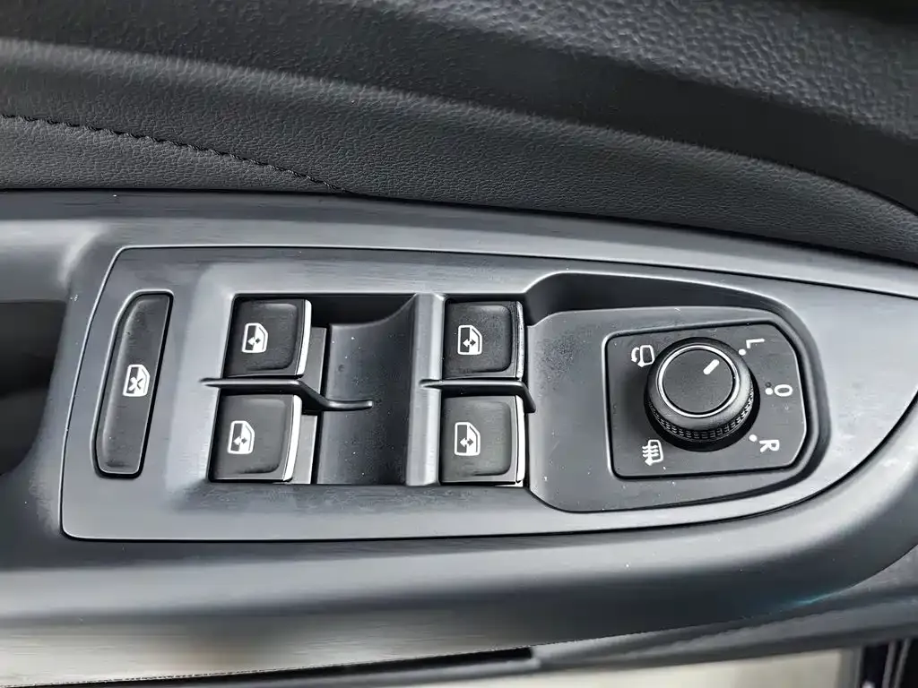 Volkswagen Passat — фото 4
