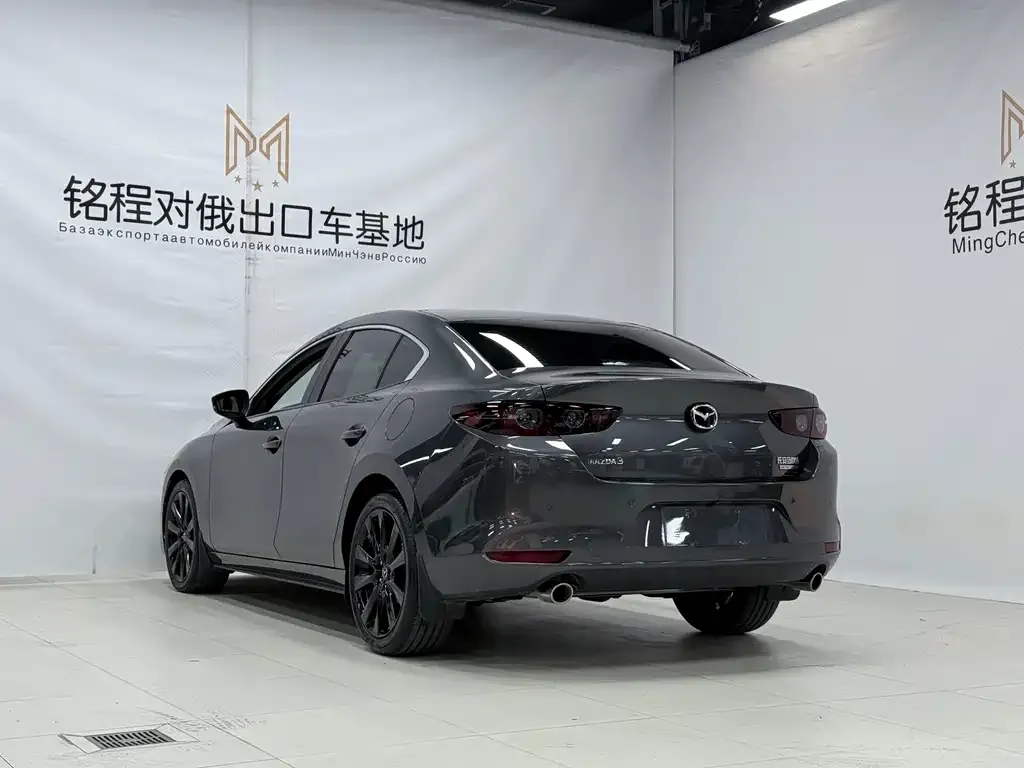 Mazda 3 Axela — фото 10