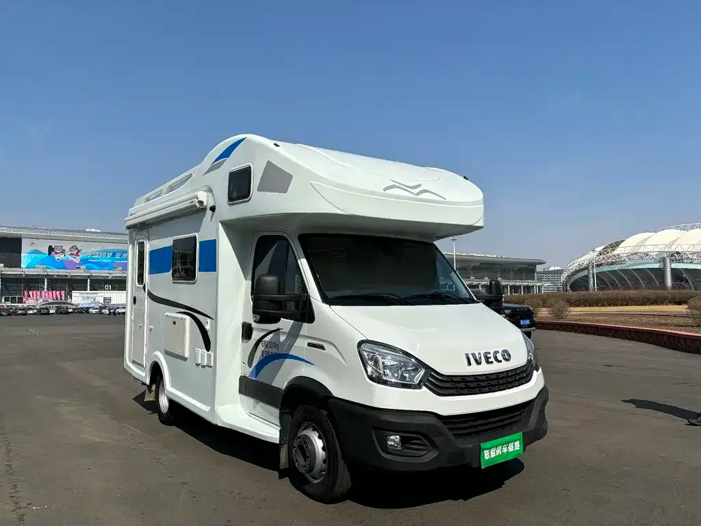 IVECO Ousheng — фото 5