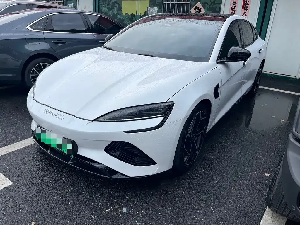 BYD Seal — фото 1