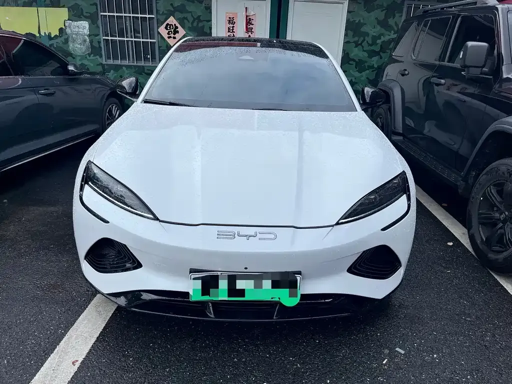 BYD Seal — фото 9