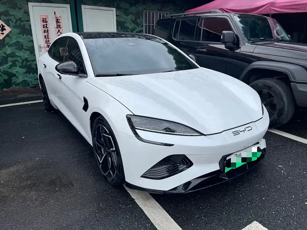 BYD Seal — фото 8