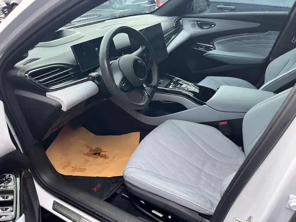 BYD Seal — фото 4
