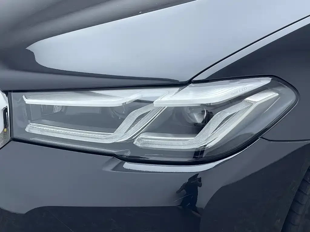 BMW 5 Series New Energy — фото 5