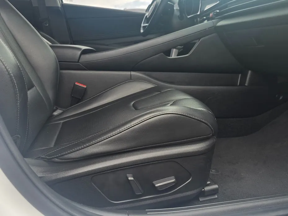 Hyundai AVANTE — фото 2