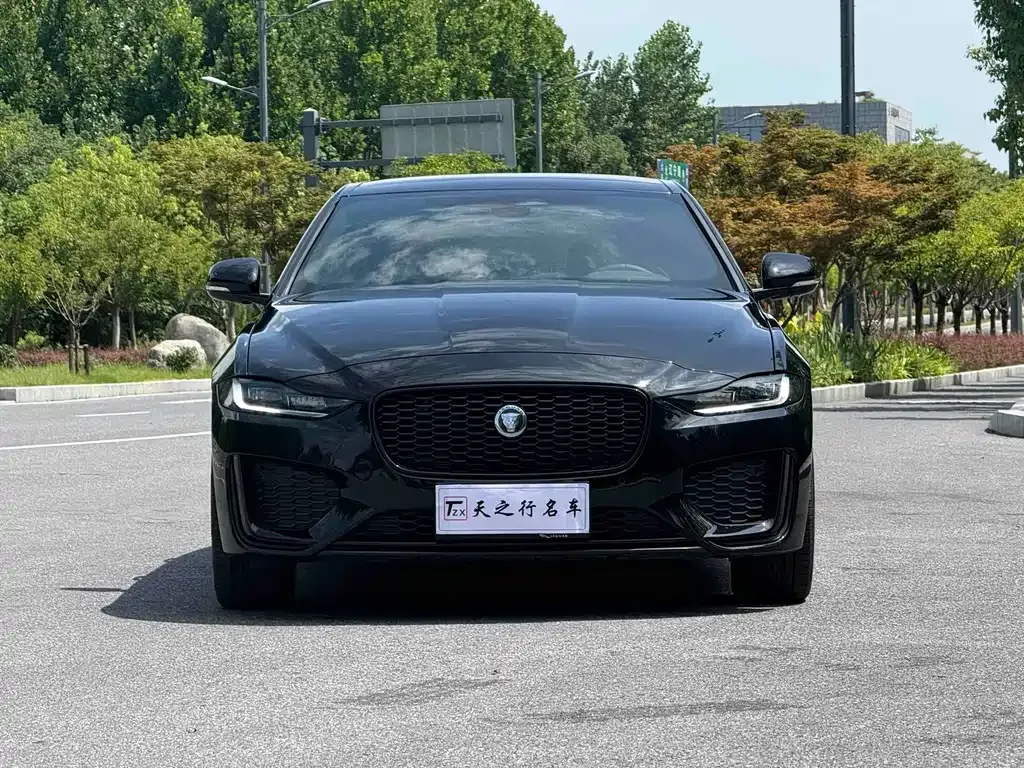 Jaguar XEL — фото 8
