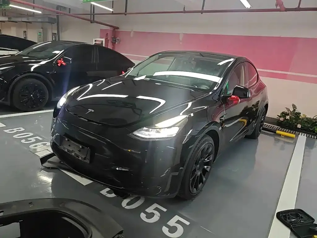 Tesla Model Y — фото 9