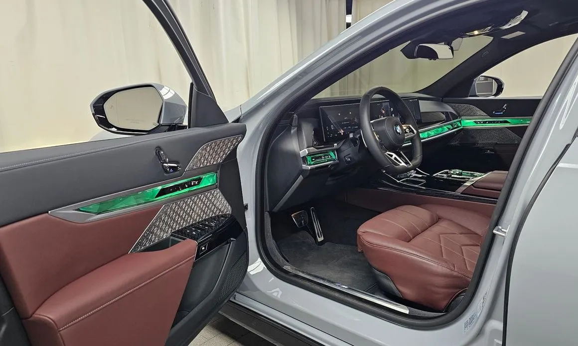 BMW 7-Series 2025 из KR, фото 9