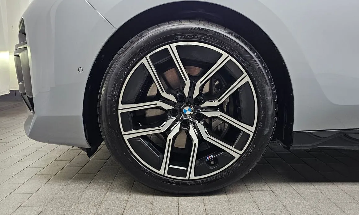 BMW 7-Series 2025 из KR, фото 3