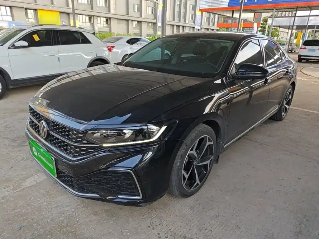 Volkswagen Passat — фото 10