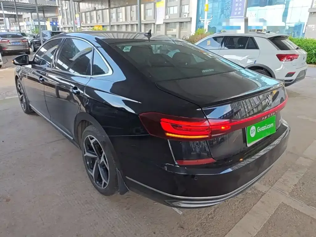 Volkswagen Passat — фото 8