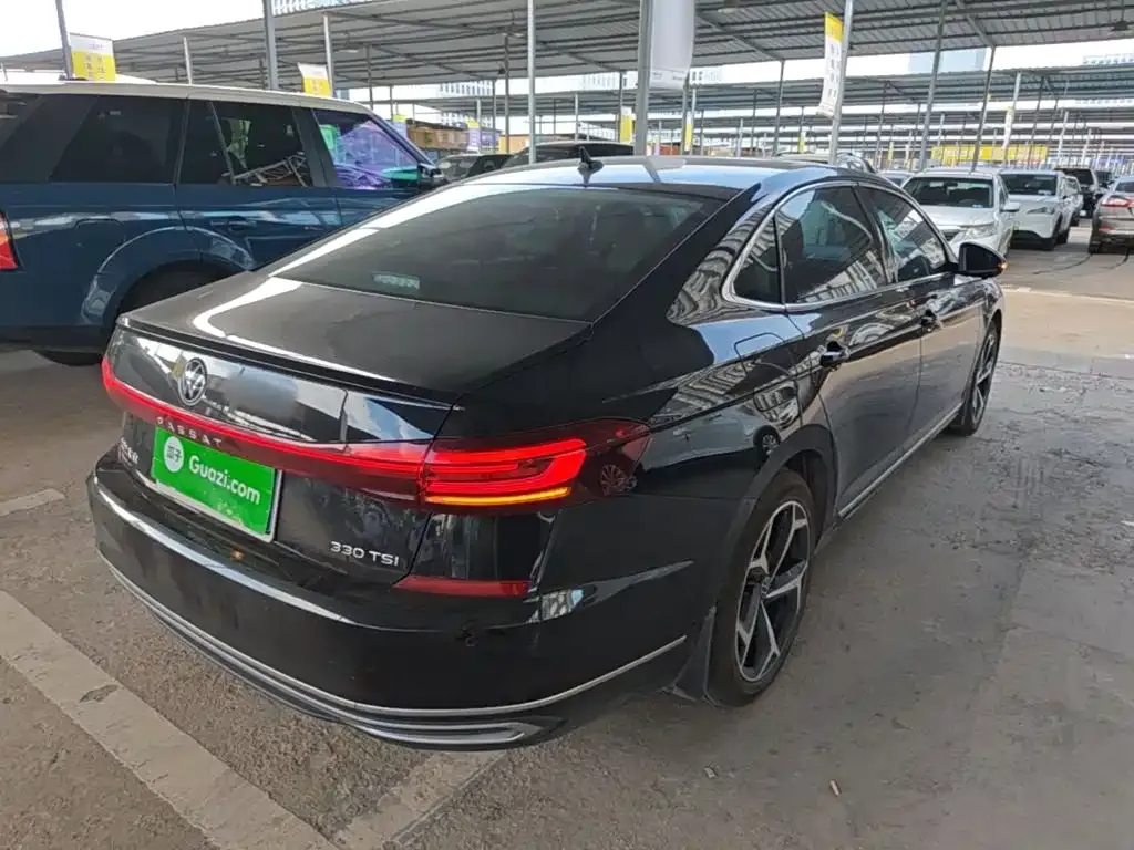 Volkswagen Passat — фото 7