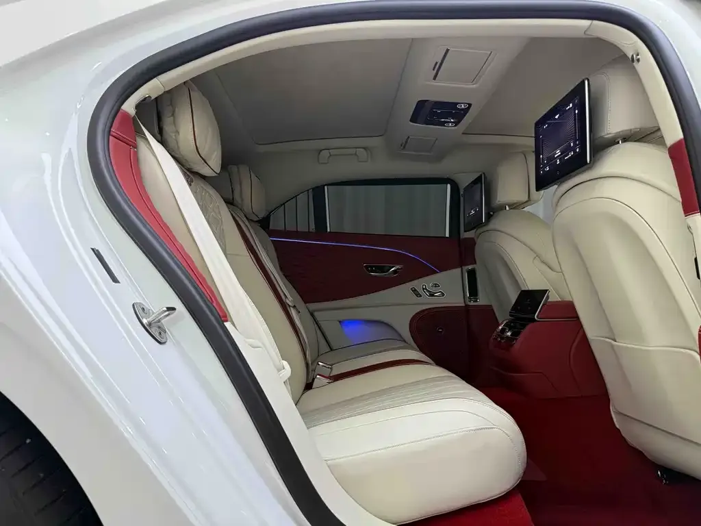 Bentley Flying Spur — фото 4