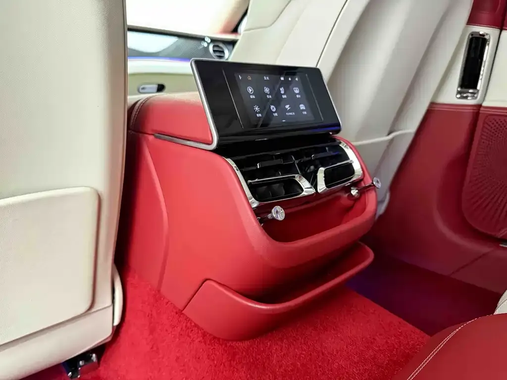 Bentley Flying Spur — фото 2