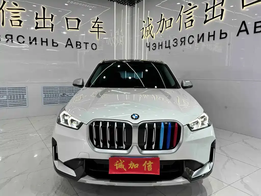 BMW X1 — фото 5