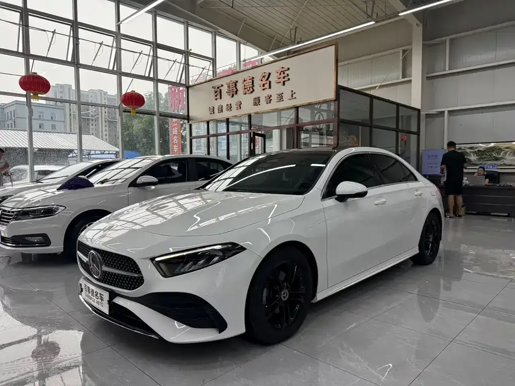 Mercedes-Benz A-Class — фото 1