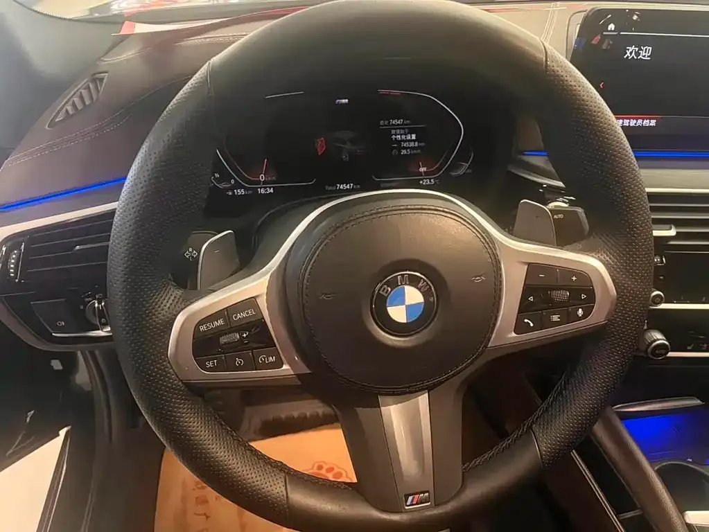 BMW 5 Series — фото 9