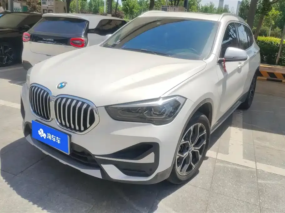 BMW X1 — фото 1