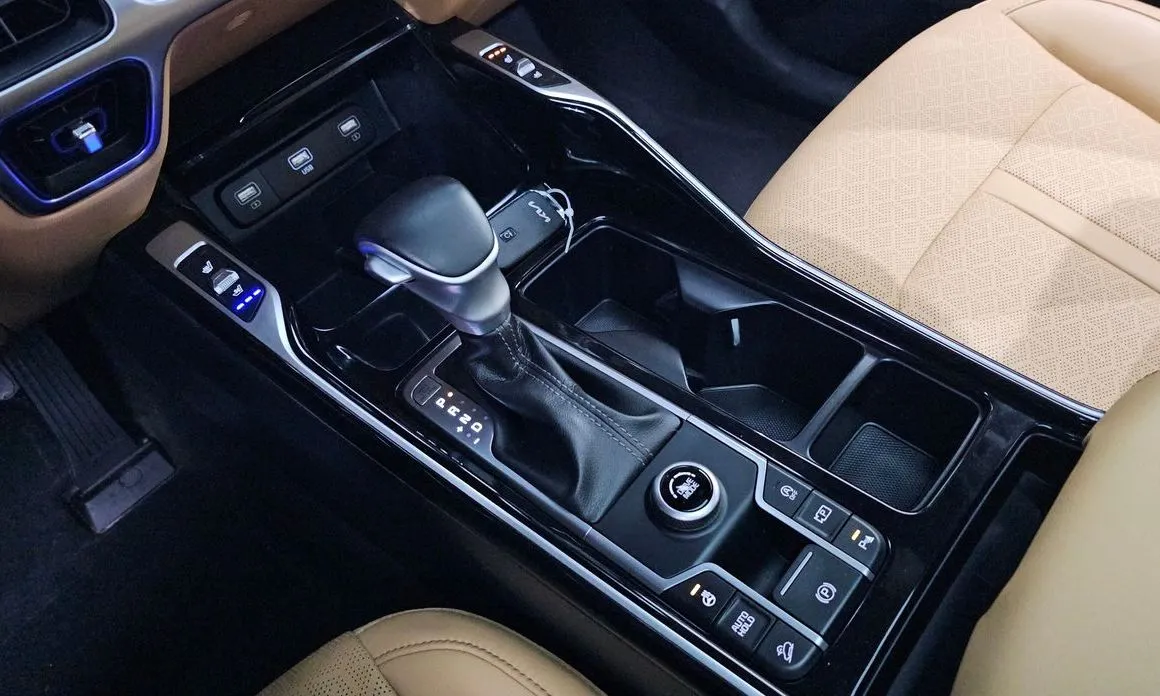 Kia Sorento — фото 10