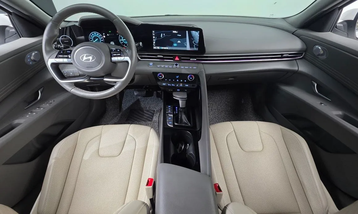Hyundai AVANTE — фото 3