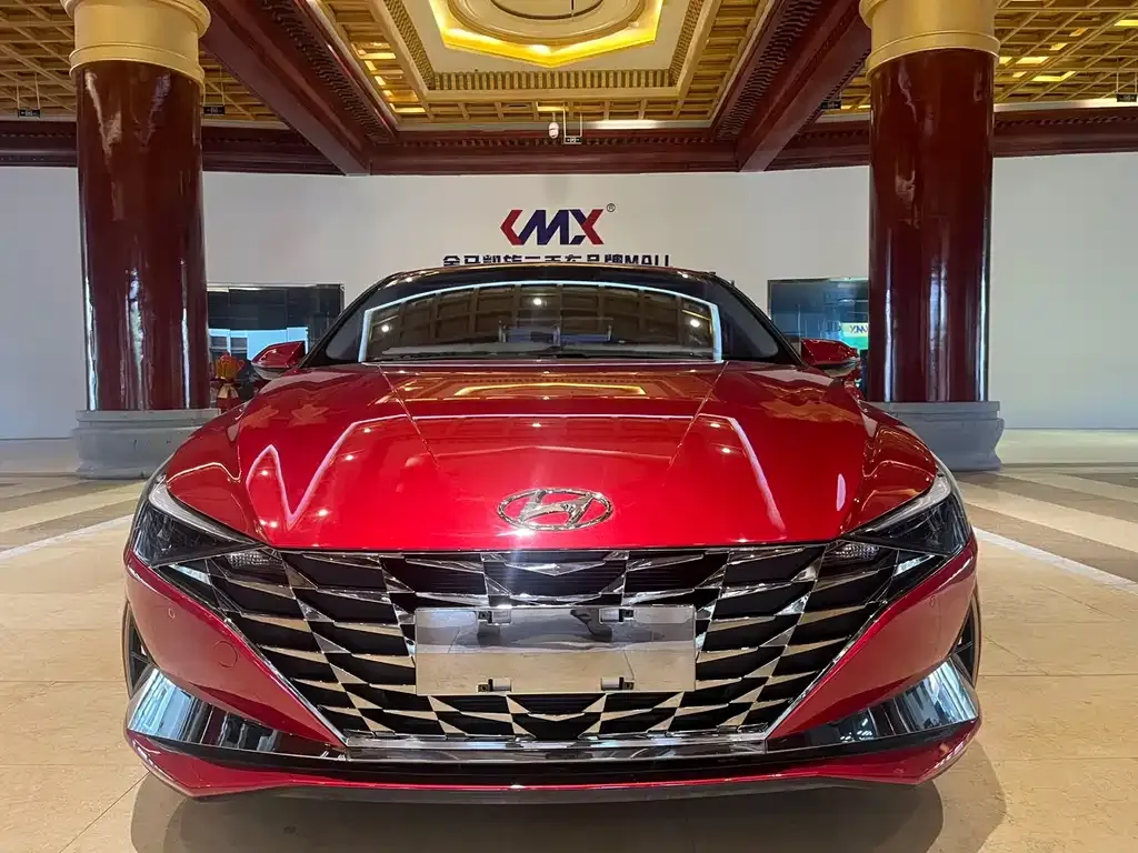 Hyundai Elantra — фото 5