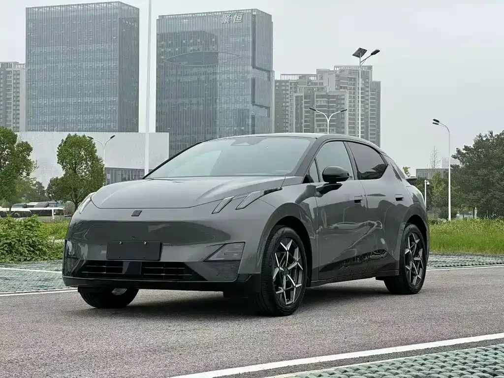 Lynk & Co Z20 — фото 1