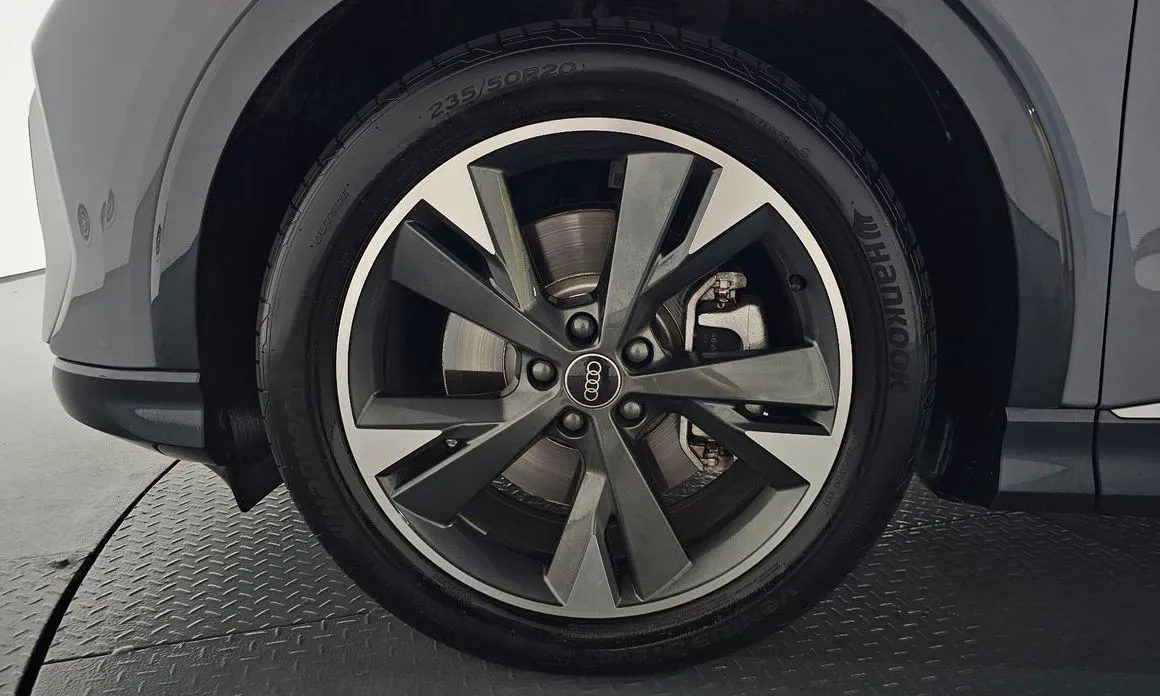 Audi Q4 e-tron 2023 из KR, фото 6