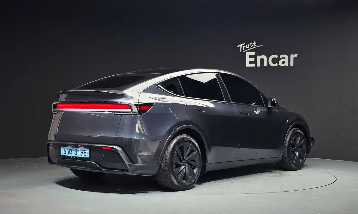 Tesla Model Y — фото 4