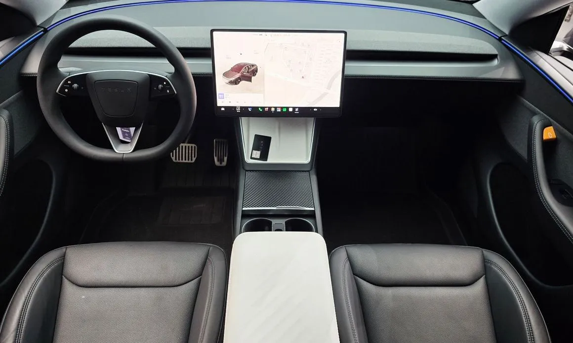 Tesla Model Y — фото 6