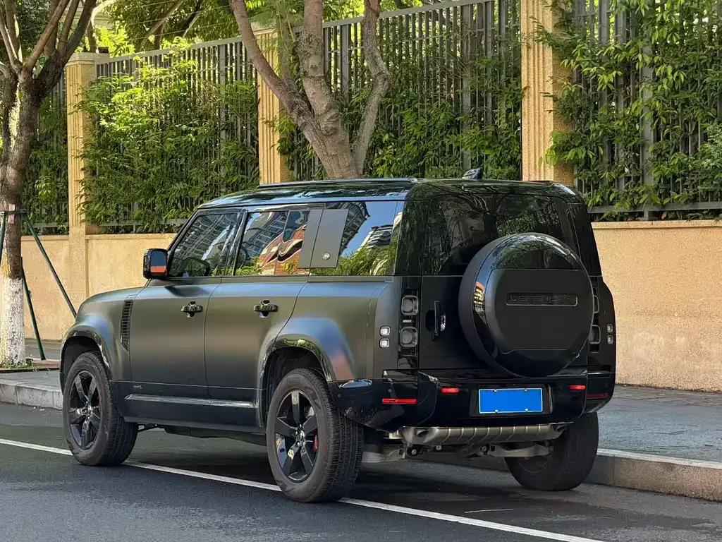 Land Rover Defender — фото 7