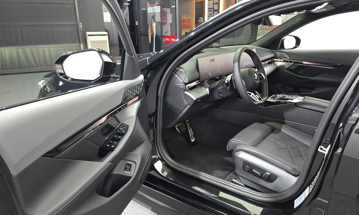 BMW 5-Series 2026 из KR, фото 10