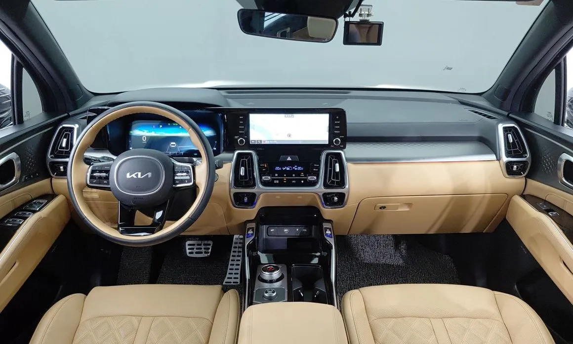 Kia Sorento — фото 8