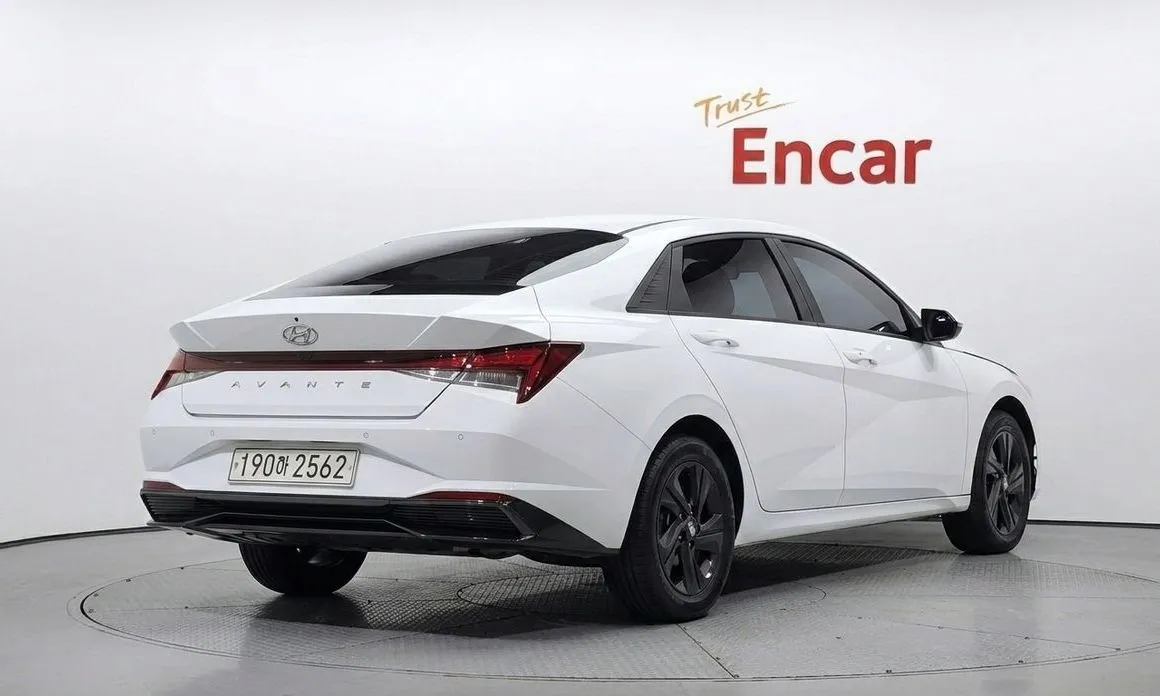 Hyundai AVANTE — фото 5