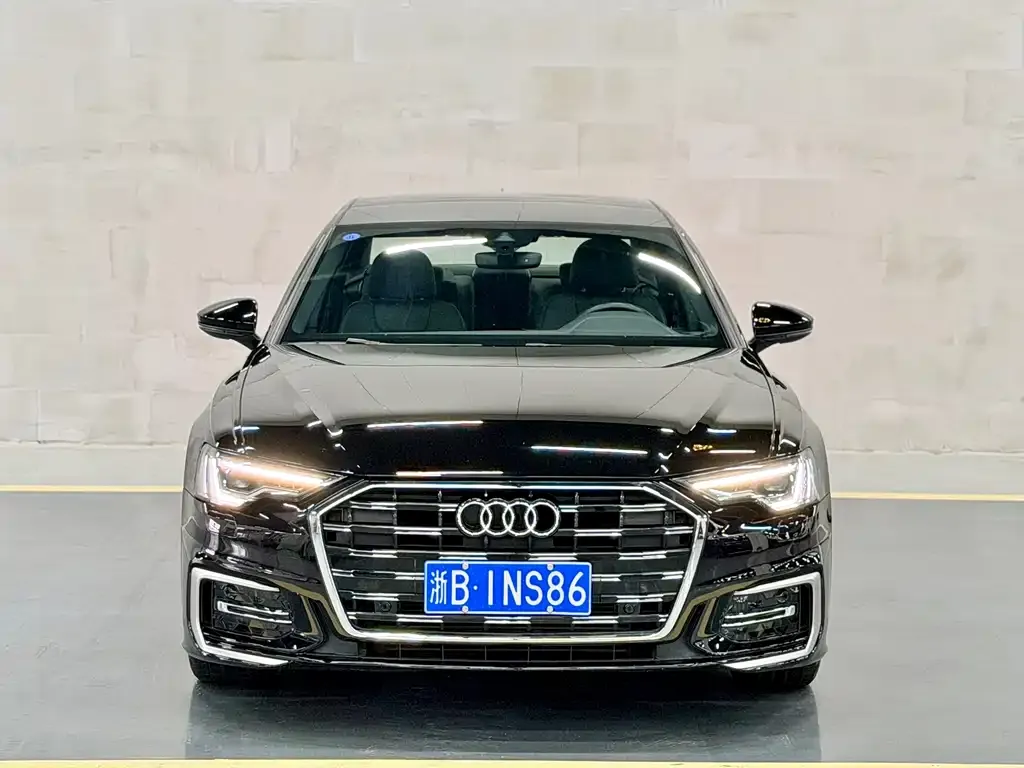 Audi A6L — фото 2