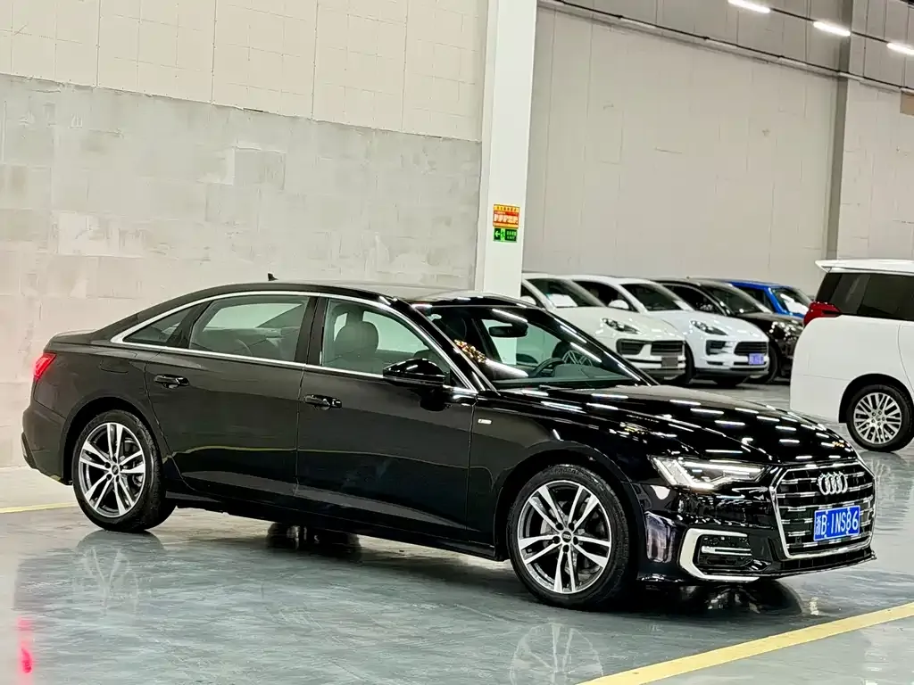 Audi A6L — фото 5