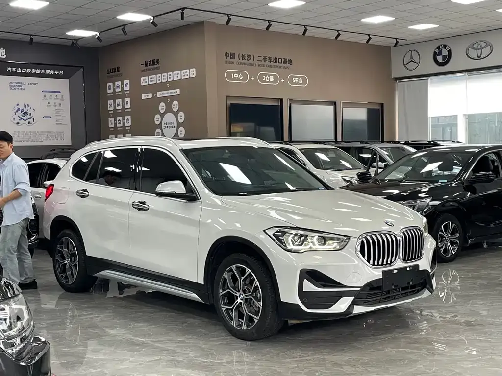 BMW X1 — фото 6