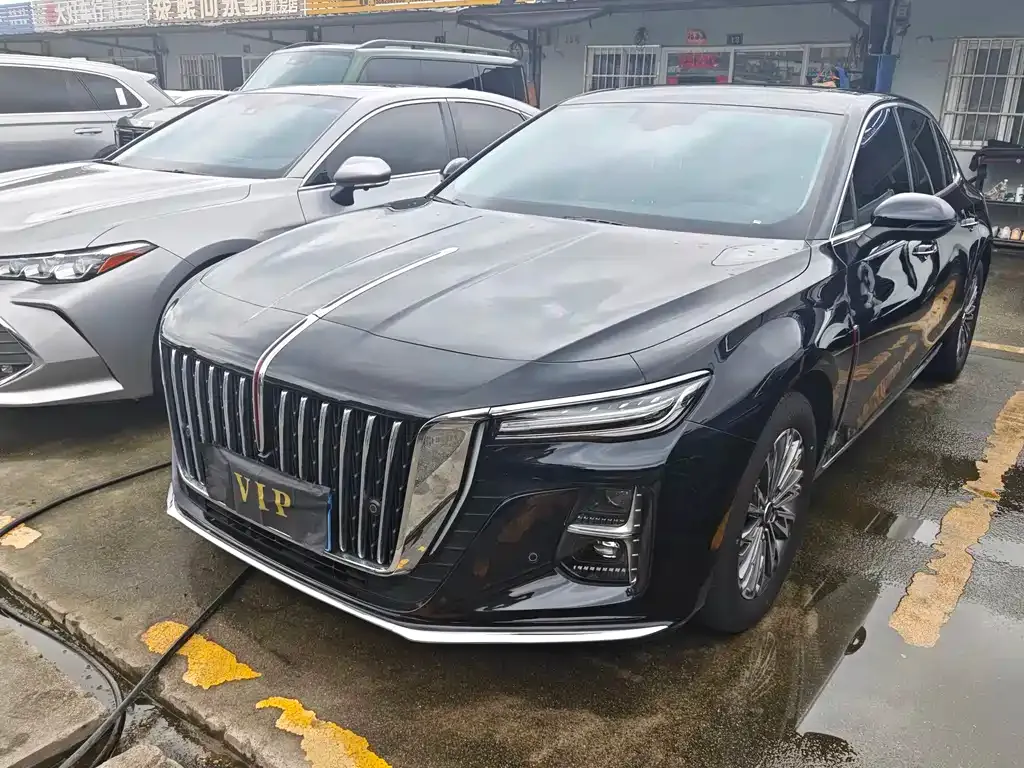 Hongqi H5 — фото 1