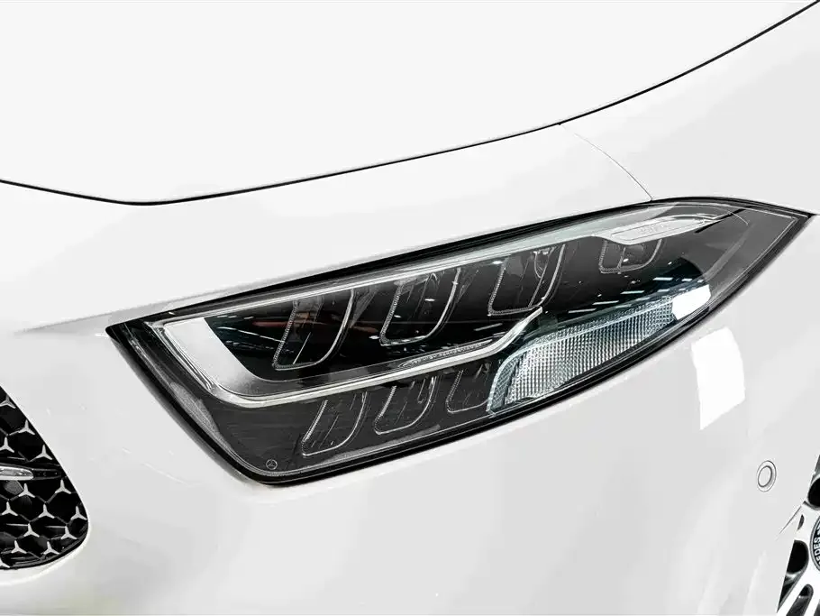 Mercedes-Benz CLS — фото 10