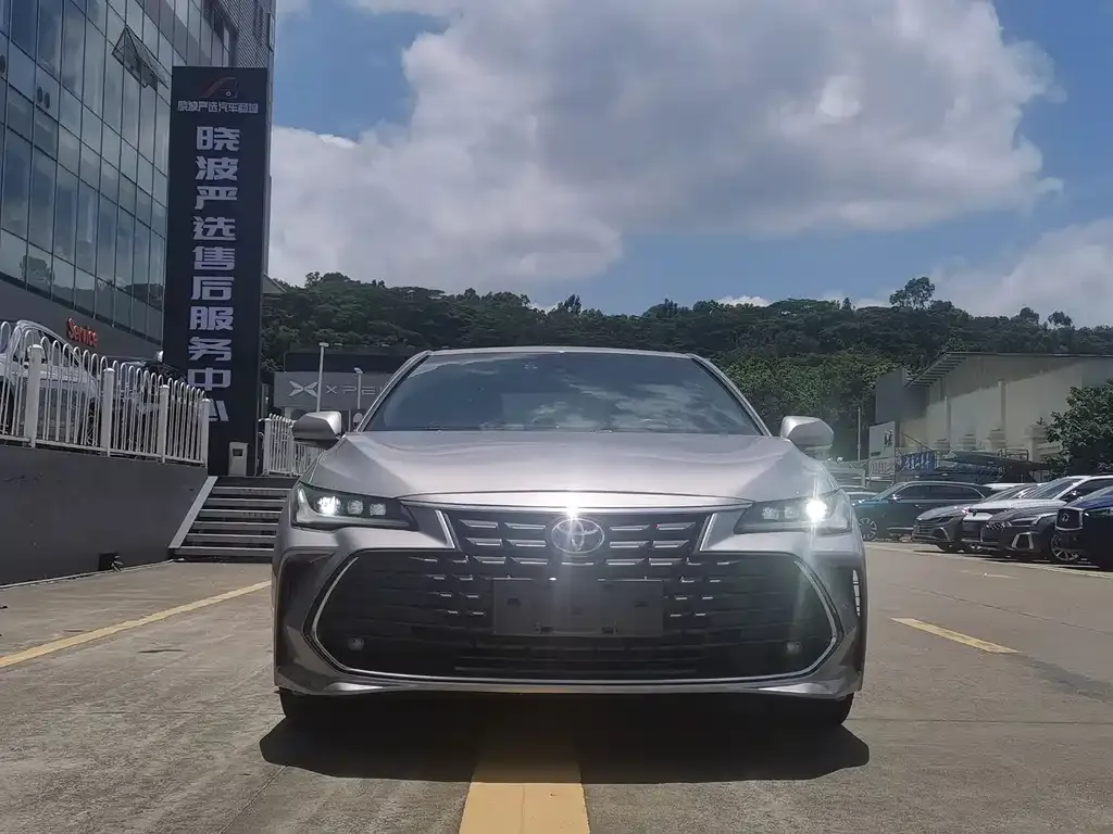 Toyota Avalon 2023 из CN, фото 9