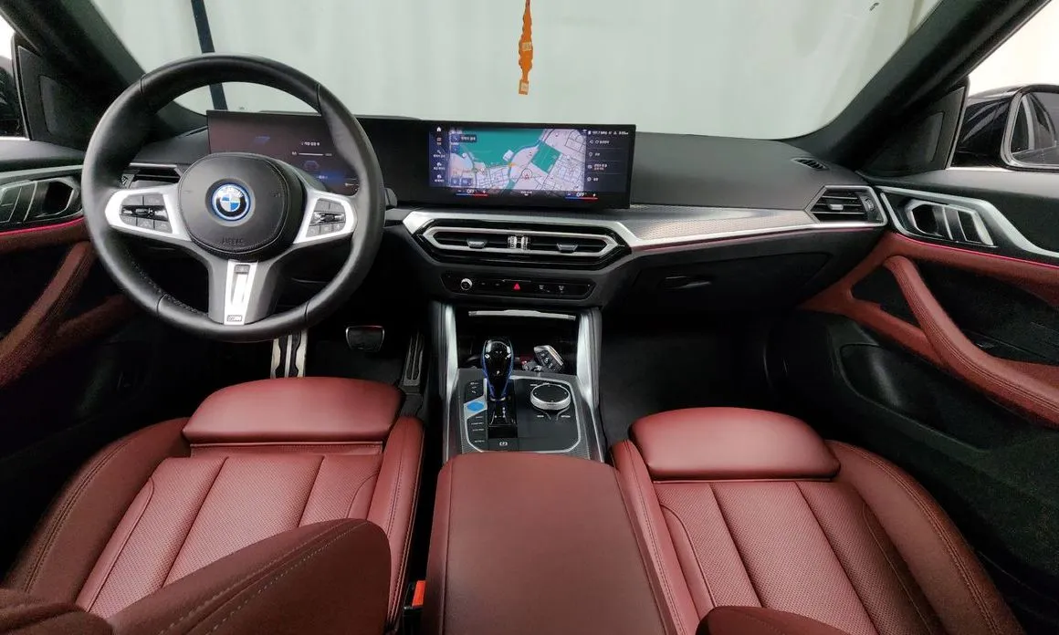 BMW i4 — фото 7