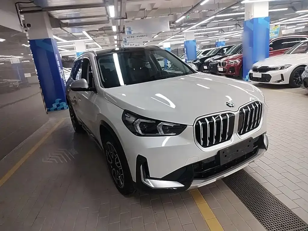 BMW X1 — фото 7