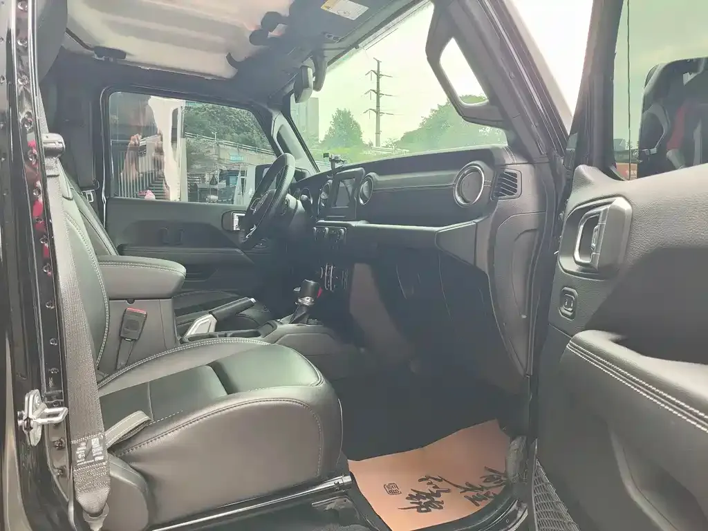 Jeep Wrangler 2021 из CN, фото 4