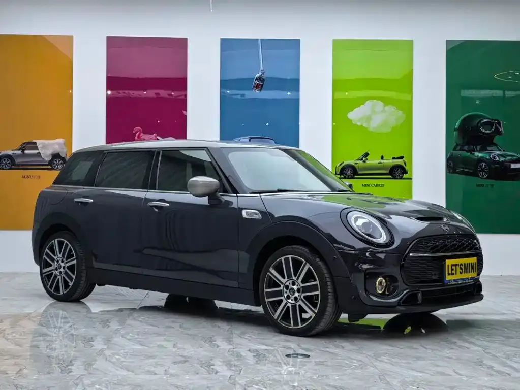 MINI Clubman — фото 1