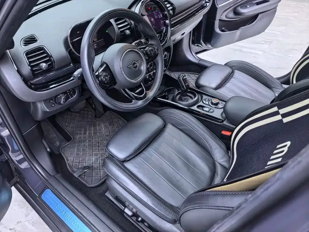 MINI Clubman — фото 9