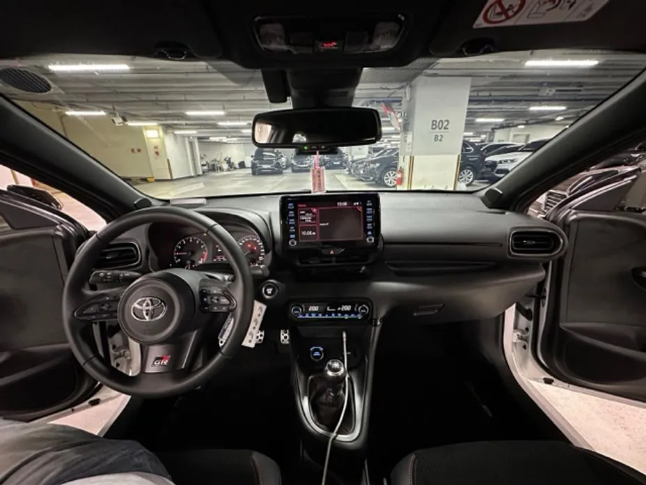 Toyota Yaris(Vitz) 2022 из KR, фото 3