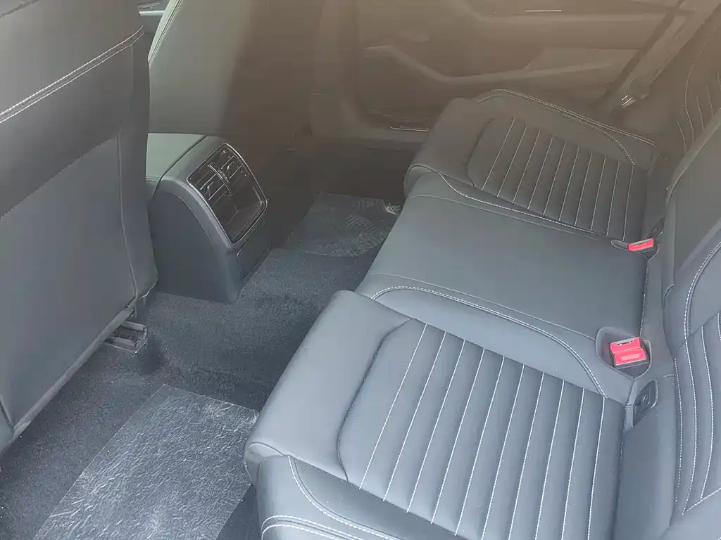 Volkswagen Magotan 2022 из CN, фото 2