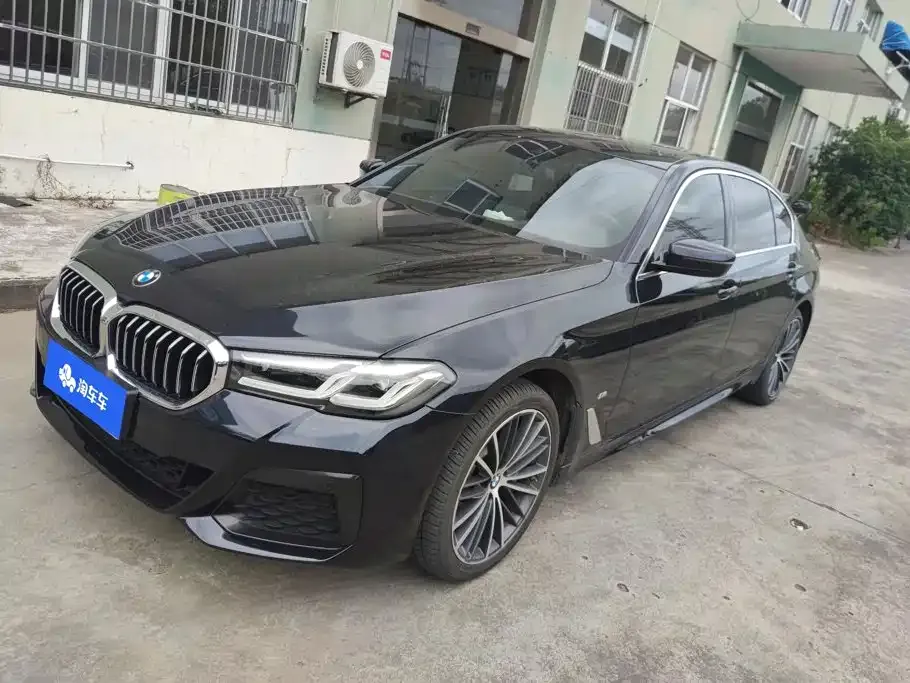 BMW 5 Series — фото 1