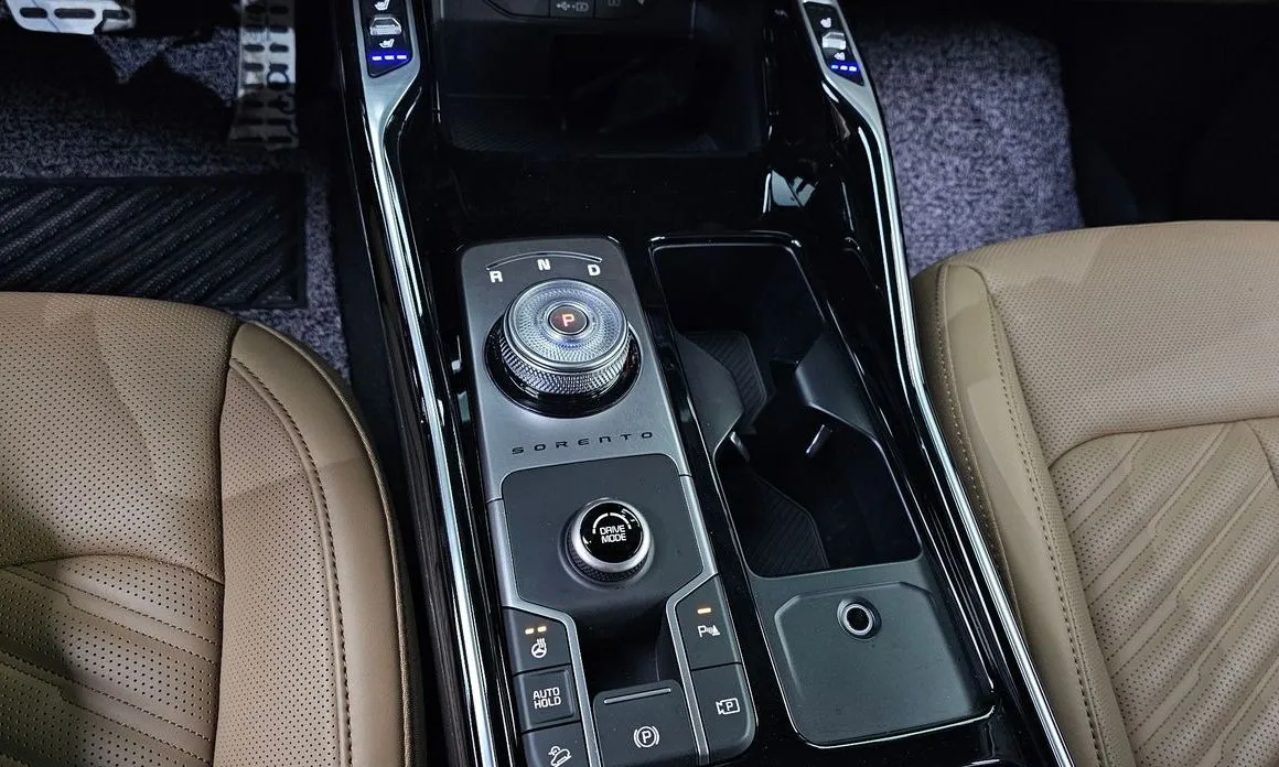 Kia Sorento — фото 10