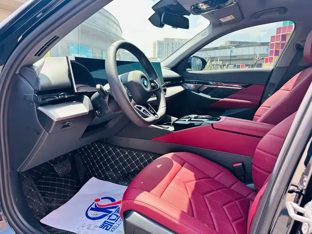 BMW i5 — фото 2