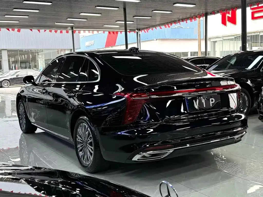 Hongqi H5 — фото 3